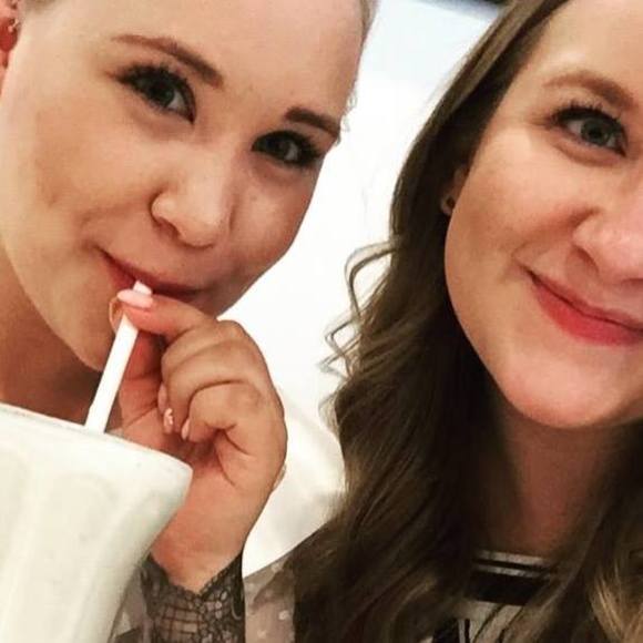 Meet your Posher, Sydnee - Picture 1 of 1